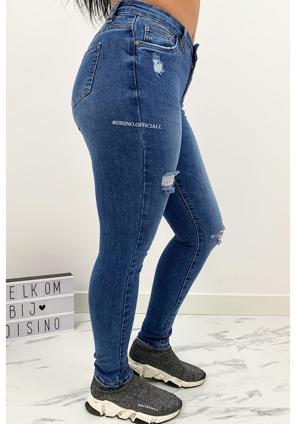 QUEEN HEARTS JEANS - BLUE - SKINNY RIPS DETAIL - 698