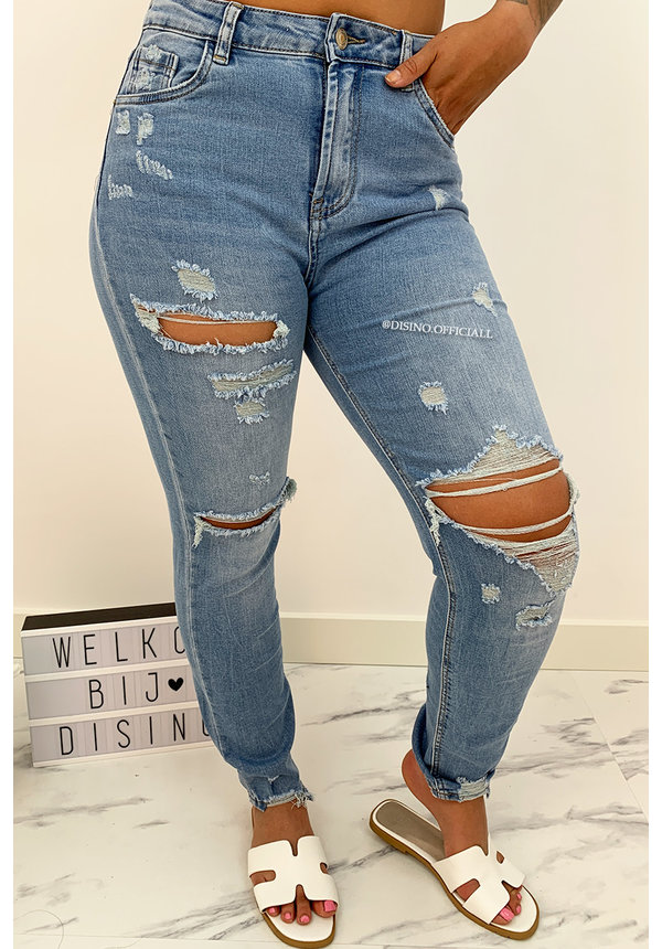 QUEEN HEART JEANS - LIGHT BLUE - SLIM FIT RIPPED BOYFRIEND JEANS - 760