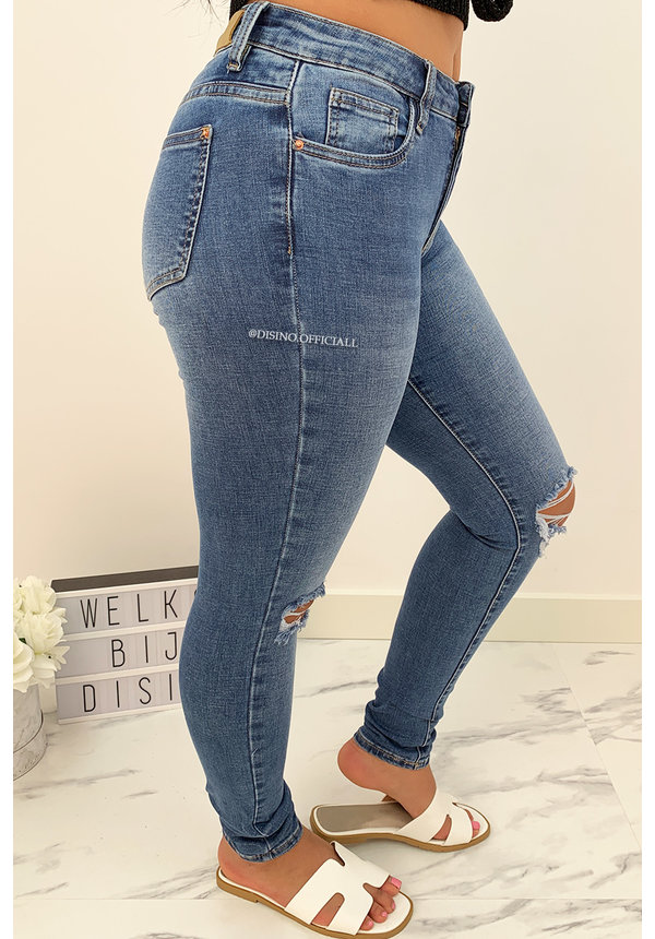 QUEEN HEARTS JEANS - BLUE - SUPER SKINNY RIPPED KNEE - 694