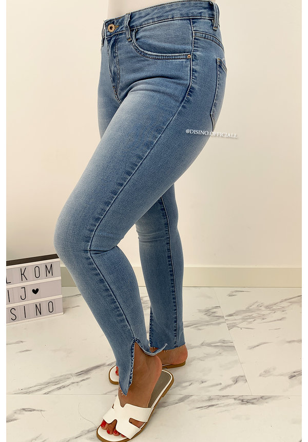 QUEEN HEARTS JEANS -  BLUE - PERFECT SKINNY SIDE SPLIT - 9371