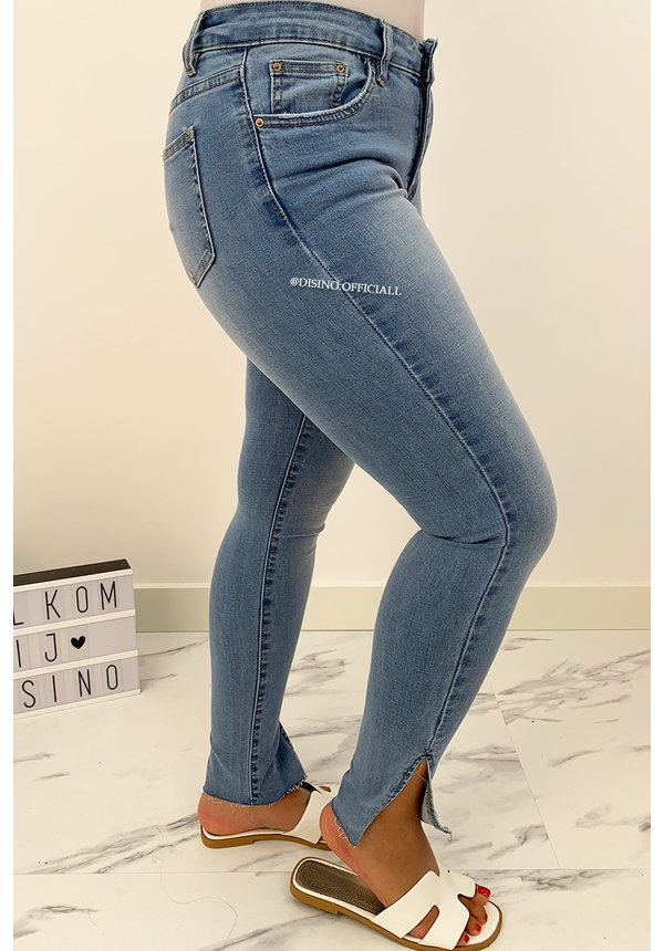 QUEEN HEARTS JEANS -  BLUE - PERFECT SKINNY SIDE SPLIT - 9371