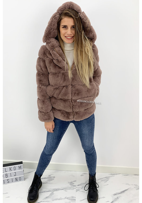 MOCCA - 'CUDDLE ME' - PREMIUM QUALITY FAUX FUR JACK WITH CAPUCHON