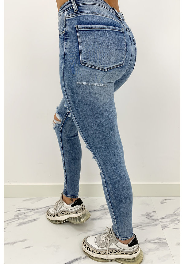 QUEEN HEARTS JEANS - WASHED BLUE - RIPPED SKINNY HIGH WAIST - 890