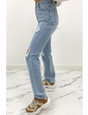 REDIAL - WHITEWASH BLUE - HIGH WAIST RIPPED KNEE BOYFRIEND JEANS