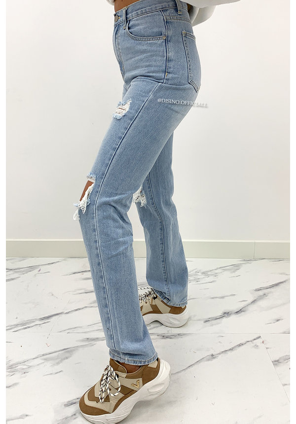 REDIAL - WHITEWASH BLUE - HIGH WAIST RIPPED KNEE BOYFRIEND JEANS