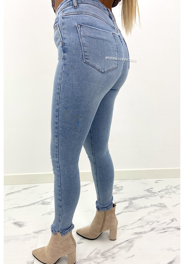 QUEEN HEARTS JEANS - LIGHT BLUE - PERFECT SUPER HIGH WAIST - 877