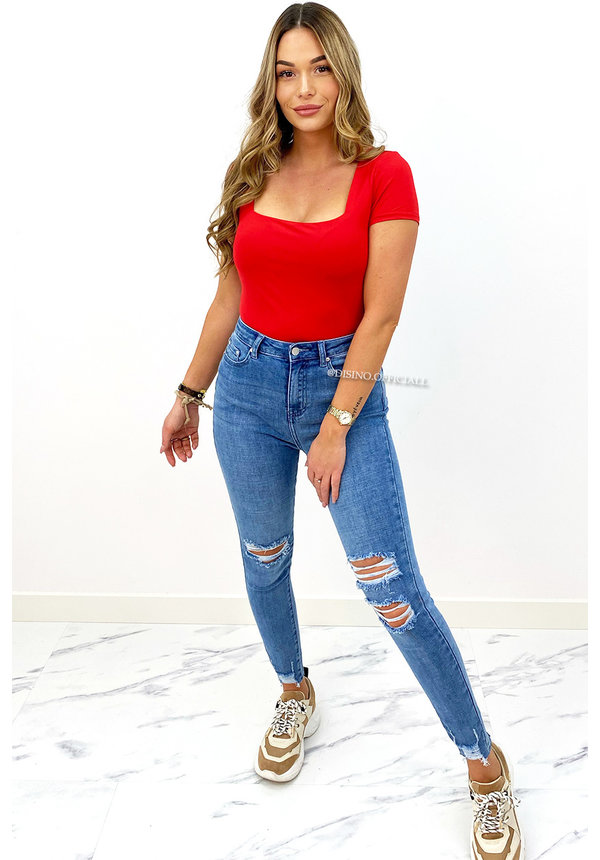 QUEEN HEARTS JEANS - BLUE - PERFECT FIT DESTROYED HIGH WAIST - 066