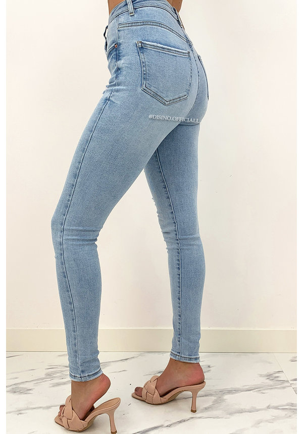 QUEEN HEARTS JEANS - LIGHT BLUE - PERFECT HIGH WAIST JEANS - 907