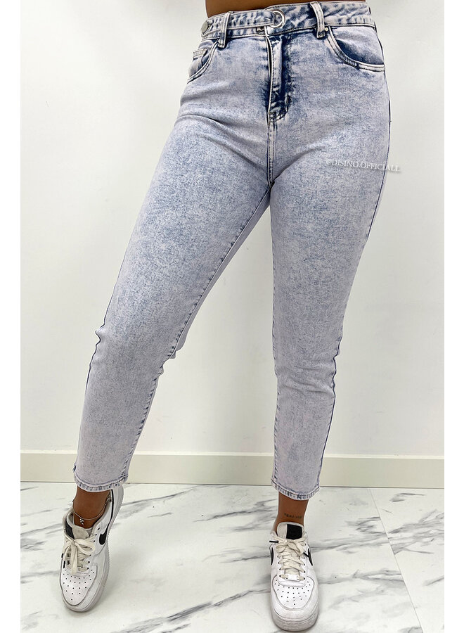 QUEEN HEART JEANS - WHITE WASH BLUE - SUPER STRETCH MUM JEANS - 031
