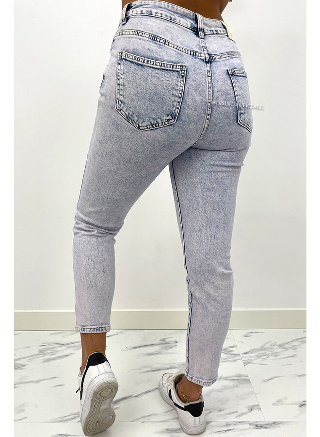 QUEEN HEART JEANS - WHITE WASH BLUE - SUPER STRETCH MUM JEANS - 031