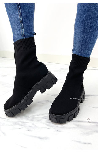 BLACK - 'AMEY' - INSPIRED SOCKET BOOTS 