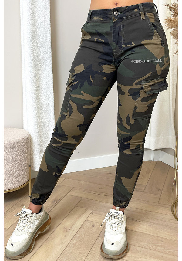 GREEN - 'IVY CARGO' - CAMO SUPER STRETCH CARGO JEANS