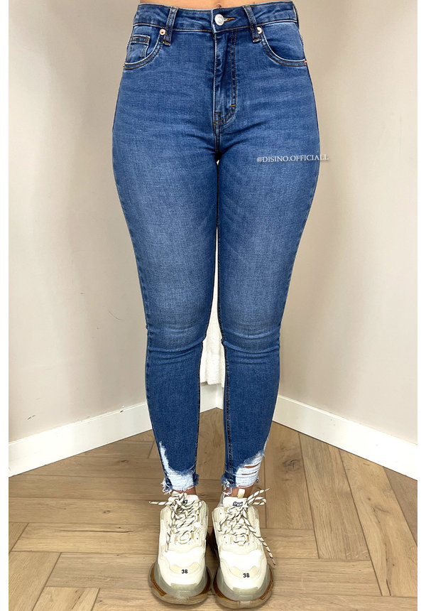 QUEEN HEARTS JEANS - BLUE - HIGH WAIST SKINNY FRAY HEM - 713