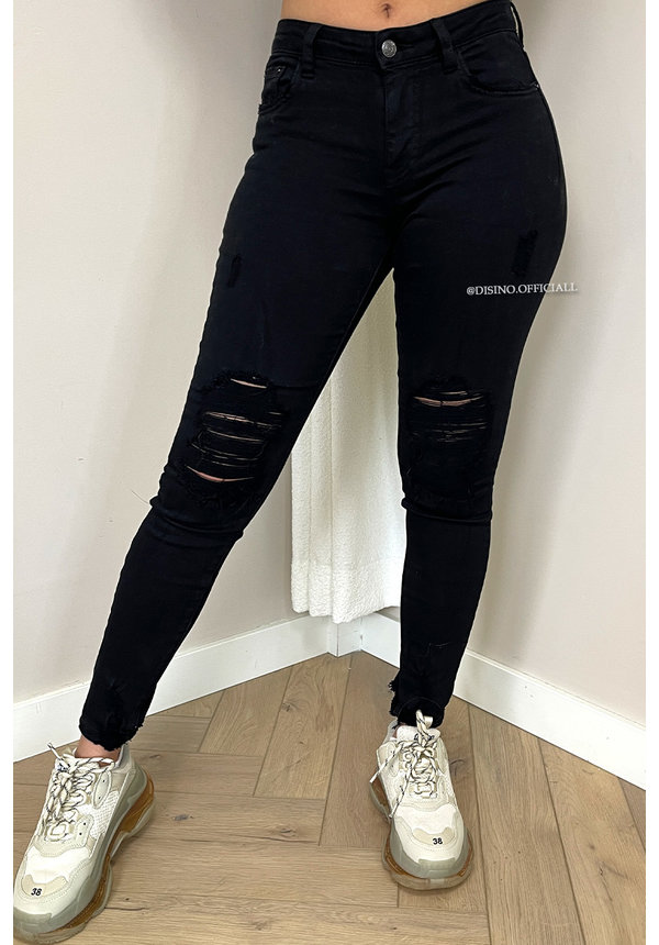 QUEEN HEARTS JEANS - BLACK - MEDIUM WAIST RIPPED SKINNY JEANS - 9193