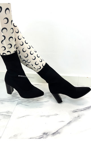 BLACK - 'KATE SHORT' - KNITTED SOCKET HEELS BLACK - 'KATE SHORT' - KNITTED SOCKET HEELS
