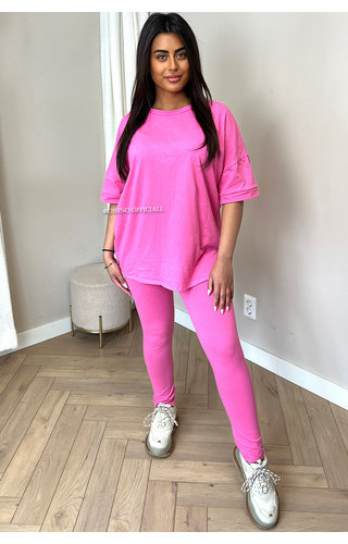 PINK - 'LEVY SET' - COMFY LEGGING + OVERSIZED TEE SET PINK - 'LEVY SET' - COMFY LEGGING + OVERSIZED TEE SET