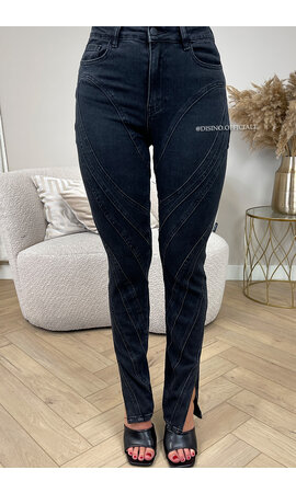 BLACK - 'VALENTINA JEANS' - PREMIUM QUALITY MUG INSPIRED SKINNY JEANS