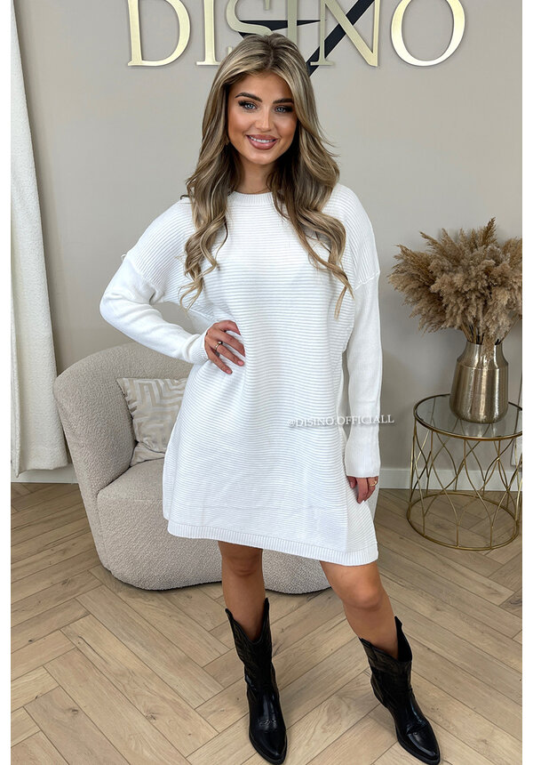 WHITE - 'CHRISTINE' - PREMIUM QUALITY OVERSIZED COMFY DRESS