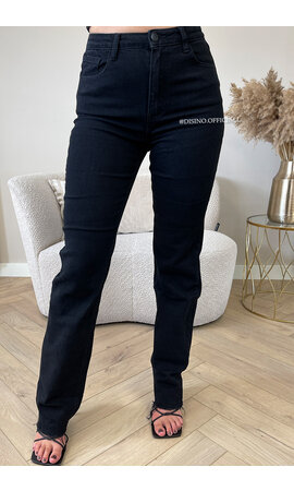 BLACK - 'BEVERLY' - EXTRA LONG SUPER STRETCH STRAIGHT LEG JEANS