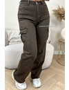 CHOCO - 'BAILEY CARGO JEANS' - SUPER STRETCH CARGO STRAIGHT LEG JEANS