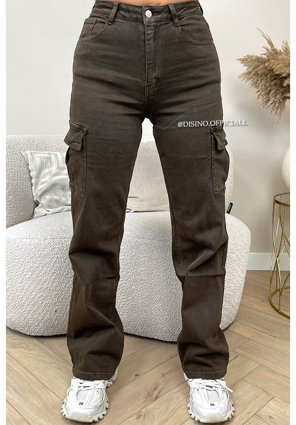 CHOCO - 'BAILEY CARGO JEANS' - SUPER STRETCH CARGO STRAIGHT LEG JEANS