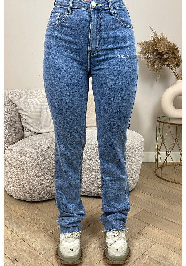 BLUE - 'BEVERLY' - EXTRA LONG SUPER STRETCH STRAIGHT LEG JEANS
