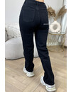 BLACK - 'CALIFORNIA' - PERFECT FIT STRETCH HIGH WAIST STRAIGHT LEG JEANS