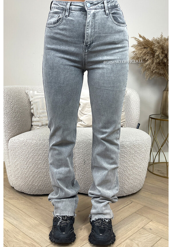 LIGHT GREY - 'BEVERLY' - EXTRA LONG SUPER STRETCH STRAIGHT LEG JEANS