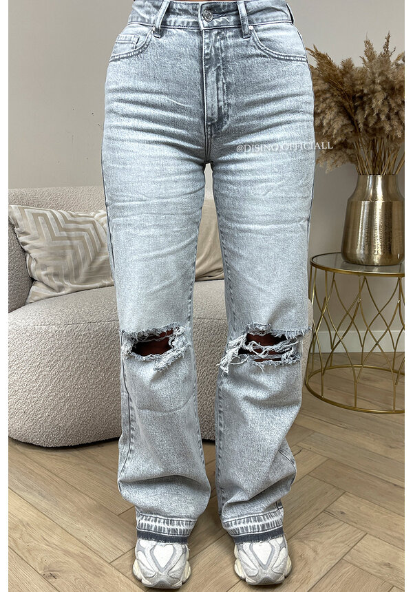 LIGHT GREY - 'MANCHESTER' - STRETCH RIPPED KNEE BOYFRIEND JEANS - 3210