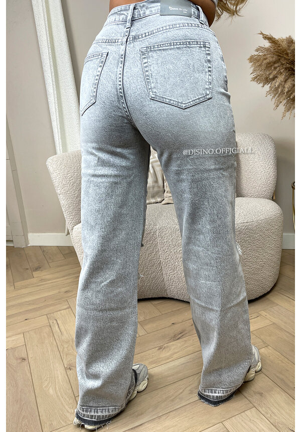 LIGHT GREY - 'MANCHESTER' - STRETCH RIPPED KNEE BOYFRIEND JEANS - 3210