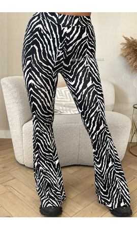 BLACK ZEBRA - 'SARAH FLARE' - SOFT PERFECT FIT LEO FLARED PANTS