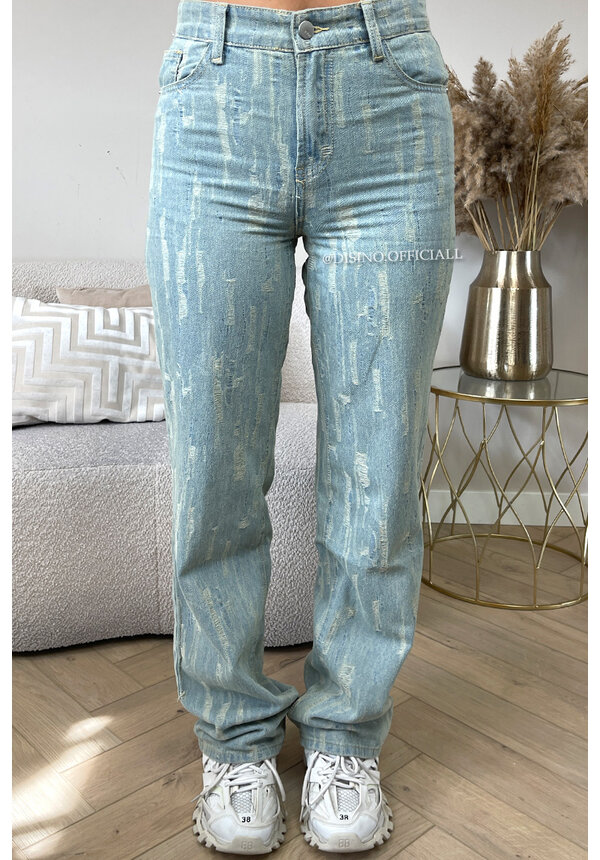 VINTAGE GREEN - 'TYLER JEANS' -EXCLUSIVE  STRAIGHT LEG DISTRESSED JEANS