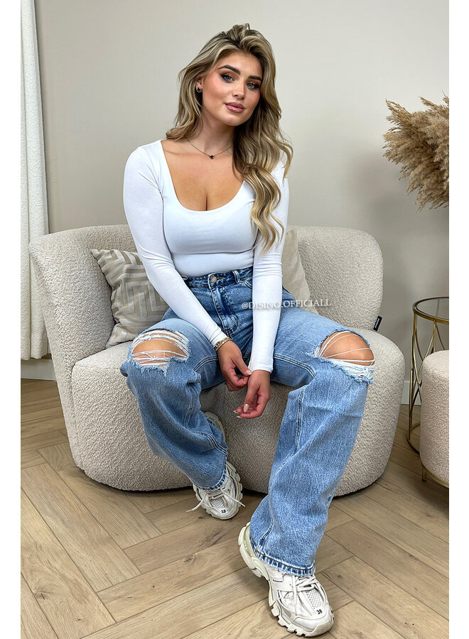 LIGHT BLUE - 'LONDON' - STRETCH RIPPED KNEE BOYFRIEND JEANS - 3329