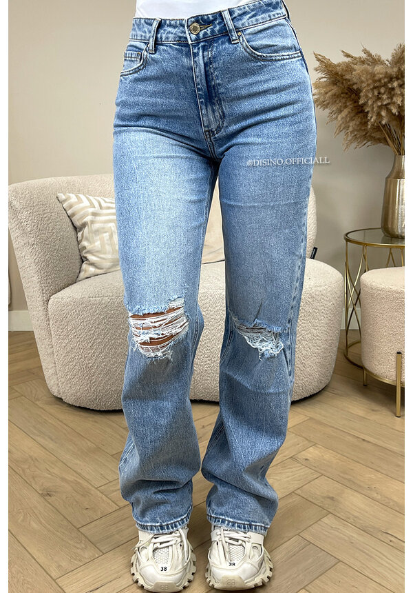 LIGHT BLUE - 'LONDON' - STRETCH RIPPED KNEE BOYFRIEND JEANS - 3329