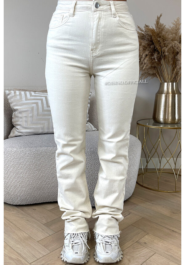 ECRU - 'BEVERLY' - EXTRA LONG SUPER STRETCH STRAIGHT LEG JEANS