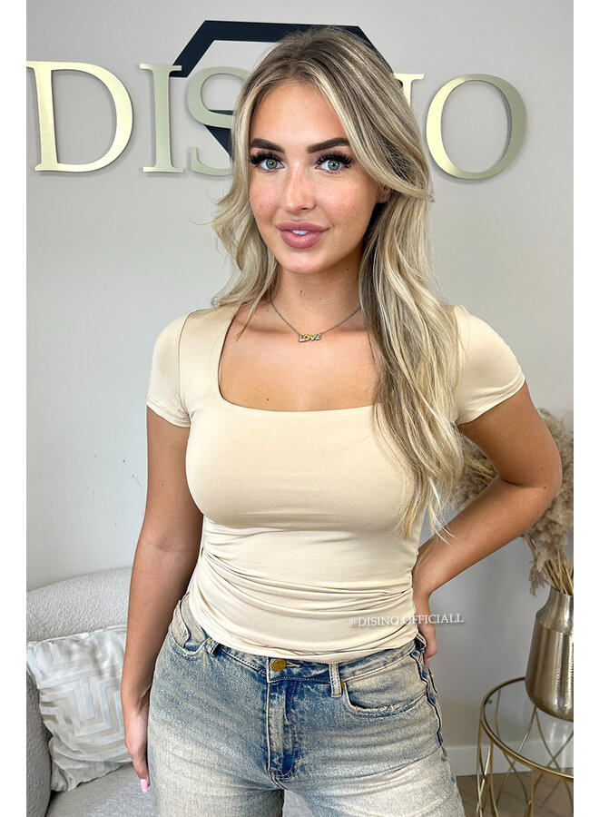 BEIGE - 'SHORT NICOLE SQUARE' - PERFECT FIT SHORT SLEEVE TOP