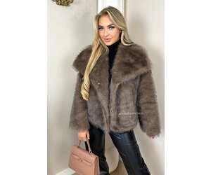 CHOCO CHLOE COAT PREMIUM QUALITY FAUX FUR OVERSIZED COAT DISINO Fashion Boutique