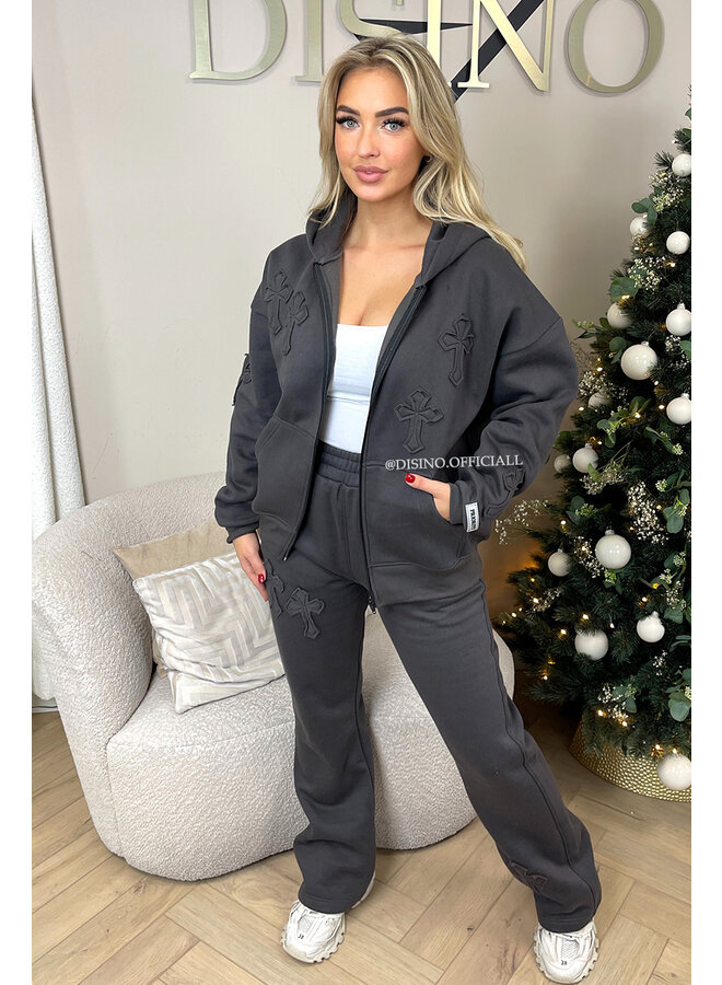 GREY - 'CROSS PATCHES TRACKSUIT' - PREMIUM QUALITY ZIPPER VEST + JOGGER SET