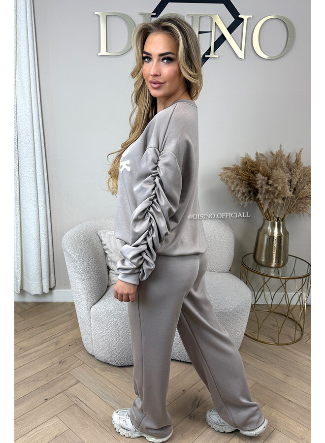 TAUPE - 'NY DONNA SET' - EXTRA SOFT & COMFY SWEATER + PANTS SET