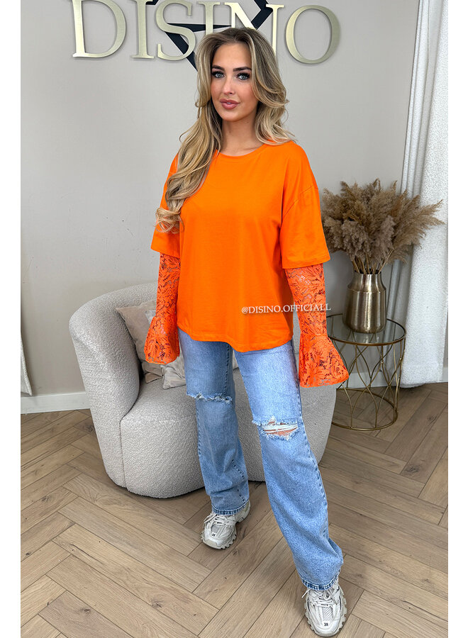 LIGHT BLUE - 'LONDON V2' - STRETCH RIPPED KNEE BOYFRIEND JEANS