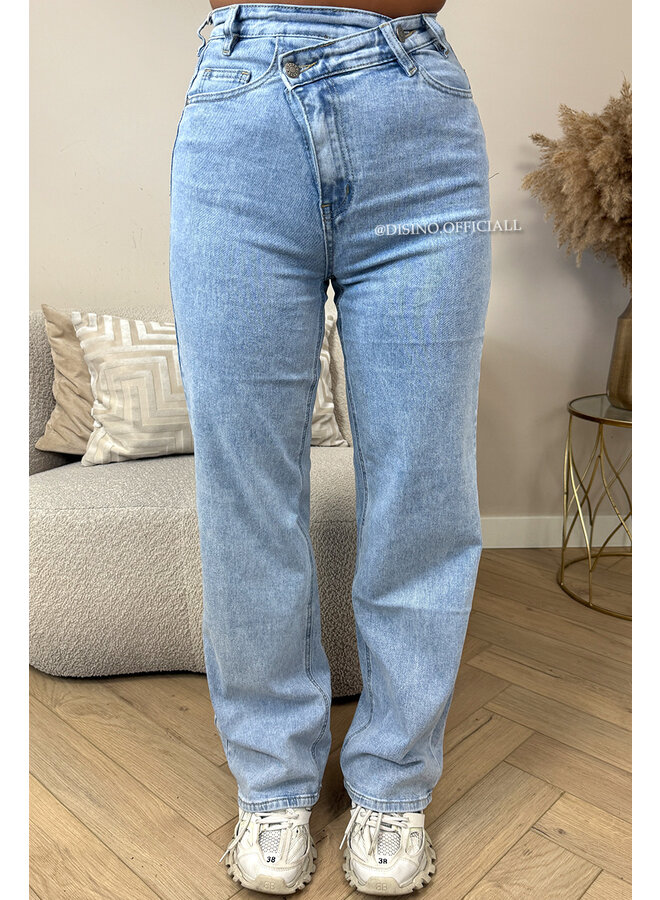 LIGHT BLUE - 'JOYA JEANS' - CROSS WAIST SUPER STRETCH STRAIGHT LEG JEANS