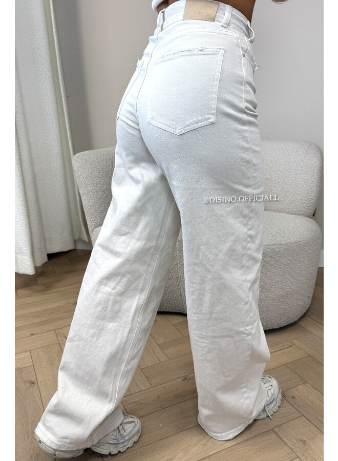 BEIGE - 'AUSTIN JEANS' - STRETCH VIRAL ASYMMETRIC WIDE LEG JEANS