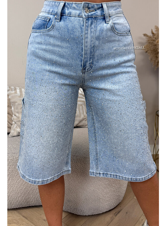 LIGHT BLUE - 'FESTIVAL BERMUDA' - SUPER STRETCH ALL OVER DIAMONDS BERMUDA JEANS