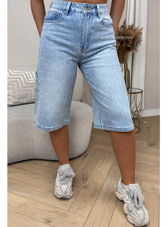 LIGHT BLUE - 'FESTIVAL BERMUDA' - SUPER STRETCH ALL OVER DIAMONDS BERMUDA JEANS