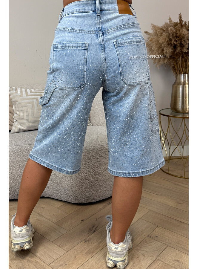 LIGHT BLUE - 'FESTIVAL BERMUDA' - SUPER STRETCH ALL OVER DIAMONDS BERMUDA JEANS