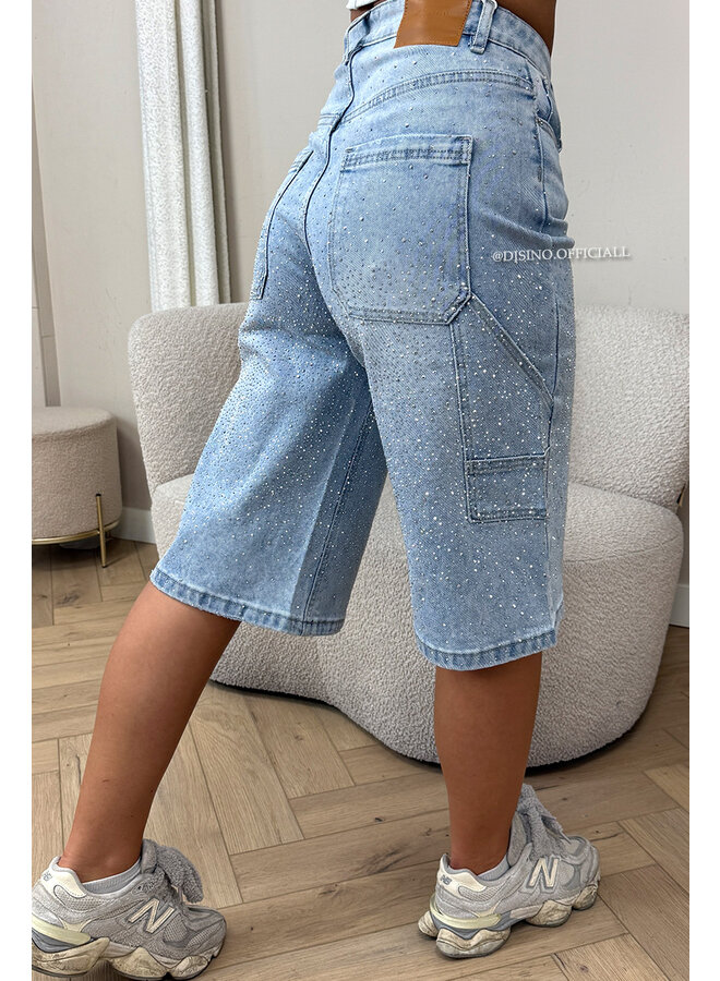 LIGHT BLUE - 'FESTIVAL BERMUDA' - SUPER STRETCH ALL OVER DIAMONDS BERMUDA JEANS