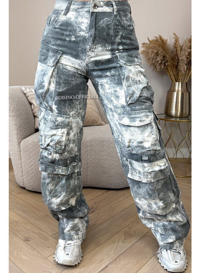GREY - 'YADE JEANS' - ACID WASH CARGO POCKET JEANS