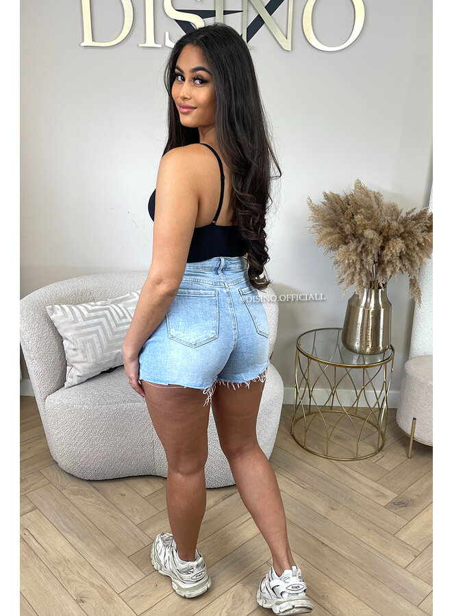 BLACK - 'NATHALIE BODYSUIT' - CLASSY SHAPING SEAMLESS BODYSUIT