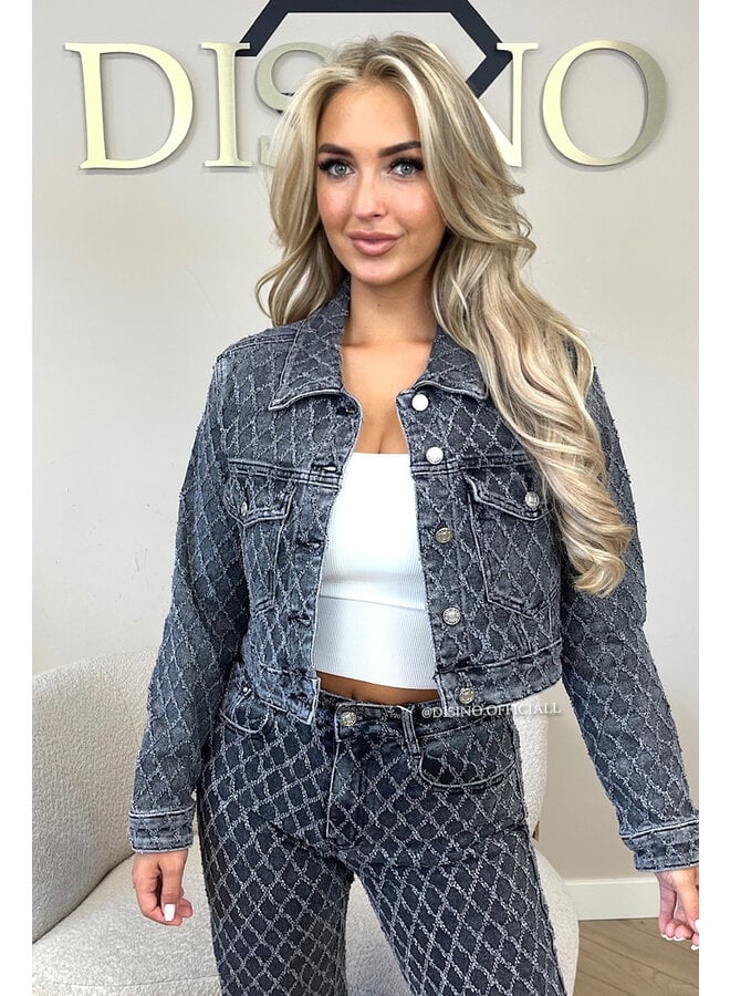 BLACK - 'ASHLEY JACKET' - SUPER STRETCH INSPIRED RELIEF  DENIM JACKET