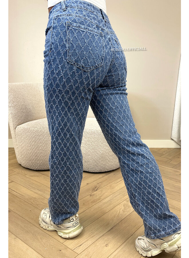 BLUE - 'ASHLEY JEANS' - SUPER STRETCH INSPIRED RELIEF  STRAIGHT LEG JEANS
